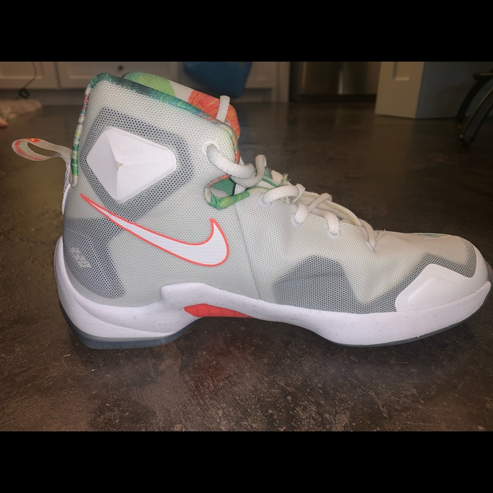 Lebron 13 RARE easters - Picture 2 of 8